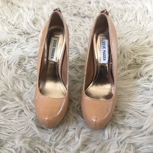 STEVE MADDEN LEATHER PUMPS